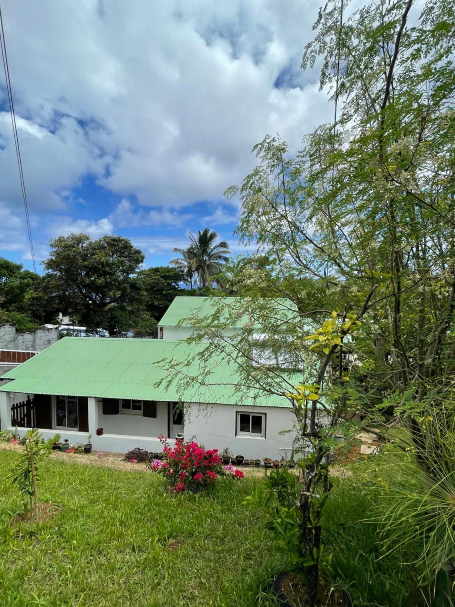 Bed and Breakfast Adenora Saint-Joseph Exterior foto